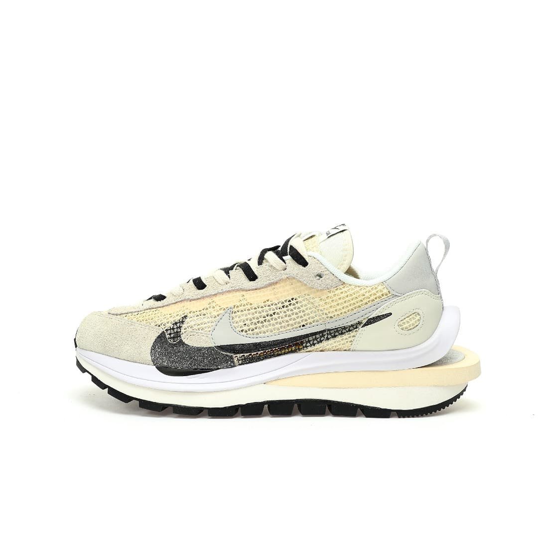 sacai x nike vaporwaffle